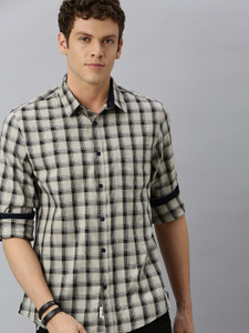 Roadster Men Checkered Casual White Shirt