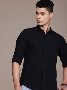 Roadster Men Solid Casual Black Shirt