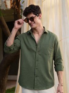 Roadster Men Solid Casual Dark Green Shirt