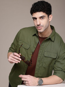 Roadster Men Solid Casual Green Shirt
