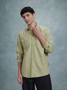 Roadster Men Solid Casual Green Shirt