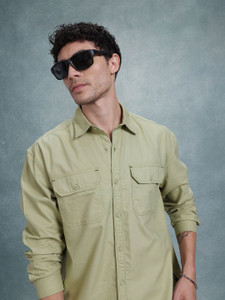 Roadster Men Solid Casual Green Shirt