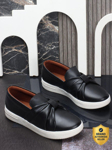 Roadster Women Textured Casual Slip-On Sneakers Sneakers