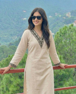 A S COLLESTION Women Kurta Pant Set