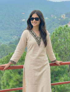 A S COLLESTION Women Kurta Pant Set