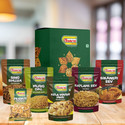 Samrat Indian Snack Gift Hamper – Namkeen for Festivals, Birthdays & Corporate Events Combo (Mung Dal (200g), Bikaneri Bhujia Sev (200g), Ratlami Bhujia Sev (200g), Sing Bhujia (200g), Kela Wafer Mari Banana Chips (200g), Sin