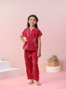 sanskrutihomes girls printed red night suit set