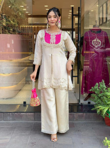 Sashay Boutique Women Kurta Palazzo Set