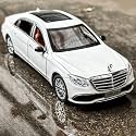 Scale Exclusive Alloy Metal Pull Back Die-cast Car Model with Sound Light Mini Auto Toy for Kids Metal Model Toy Car with Sound and Light (1.24 Scale Marce-des Benz E300L-WHITE)