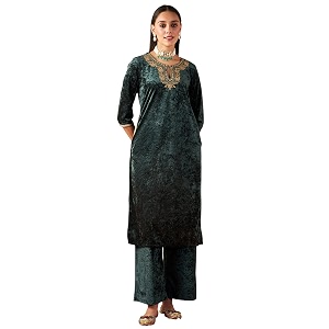 Shae by Sassafras Womens Velvet Floral Embroidered