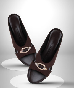 ShoeNstring Women Flats
