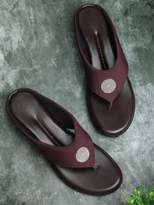 ShoeNstring Women Flats