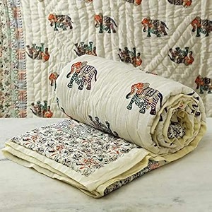sj art amp crafts 410 tc cotton double bed super soft quilt reversible light weight for summer and winter size- king 90x108 inch flower border with elephent print jaipuri quilt