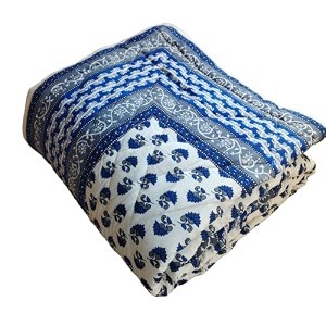 sj art amp crafts 410 tc cotton double bed super soft quilt reversible light weight for summer and winter size- king 90x108 inch blue butti cozy flower print