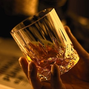 fashioned whiskey glass - heavy base rocks barware glasses for scotch mixed drinks wine bourbon juice water and cocktail drinks 300 ml diamond crystal cut whiskey glasses 12 pcs