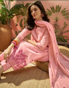 Skylee Women Cotton Blend Kurta Pant Dupatta