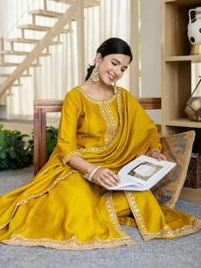 Skylee Women Kurta Pant Dupatta Set