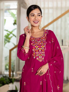 Skylee Women Kurta Pant Dupatta Set