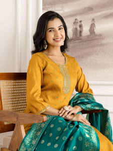 Skylee Women Kurta Pant Dupatta Set