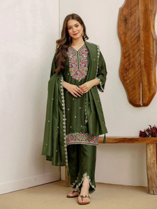 Skylee Women Kurta Pant Dupatta Set