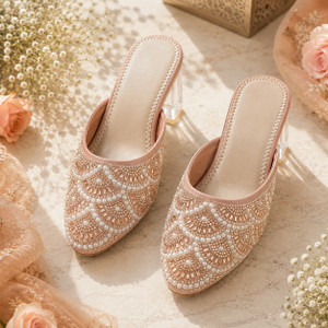 SM FOOTWEARS Women Heels