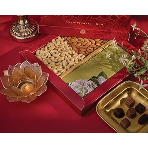 smoor dry fruit amp choco premium gift hamper  luxury chocolate gift hamper for birthdayanniversarymother39s daydussehradiwali amp special occasions  388g pack of 1