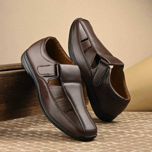 SNEAK EDGE Men Sandals