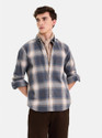 Snitch Men Checkered Casual Blue Shirt