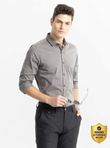 Snitch Men Solid Casual Grey Shirt