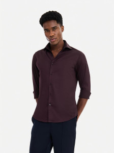 Snitch Men Solid Formal Maroon Shirt