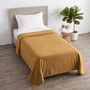 soft fleece blanket for single bed mild winter traveling blanket warm bedsheets all seasons blanket micro mink  lightweight single bed blanket for home 150220 cm beige