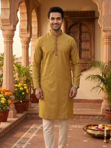SOUNIK FASHION SDS Men Solid Straight Kurta