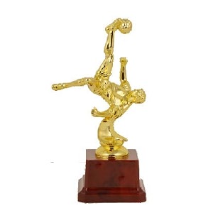sovereign creations trophy reverse kick football player 7 inch
