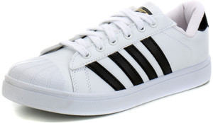 Sparx SM 323 Stylish Comfortable