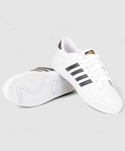 Sparx SM 323 Stylish Comfortable