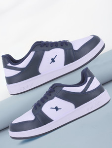 Sparx SM 747 Stylish Comfortable