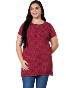 Star Touch Printed Women Round Neck Maroon