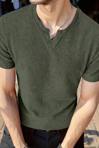 sti Self Design Men V Neck Green
