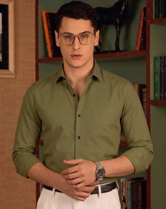 STONEBERG Men Solid Formal Green Shirt