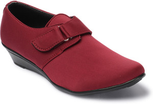 style buy style women bellies sandal maroon  5