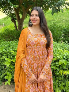 Tasrika Women Kurta Pant Dupatta Set