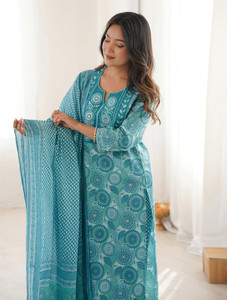 Tasrika Women Kurti Pant Dupatta Set