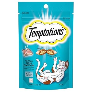 temptations crunchy cat treats tempting tuna flavour 85 g goodness of protein vitamins amp minerals soft inside crunchy outside pack of 6