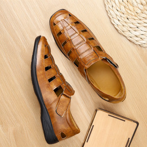 tr men sandals