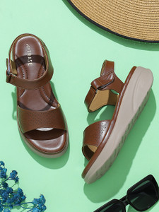 TRASE Women Wedges