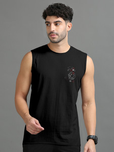 Trend Twist Printed Men Scoop Neck Black
