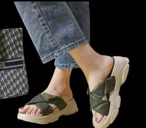 trendzies women heels sandal green  4