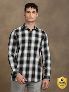 TURTLE Men Checkered Casual Grey Shirt
