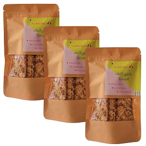 two little birds chilli garlic lavash - baked not fried lavash sticks  freshly baked eggless handmade flat bread  no added preservatives palm oil or refined sugar  120 grams pack of 3