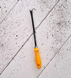 ugaoo single prong weeder with pvc handle for indoor outdoor and home gardening nug_073 garden tool kit